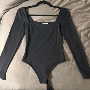 Aritzia Babaton Black Contour Squareneck Longsleeve Bodysuit